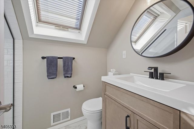 3 Cypress Rd, Franklin Twp., NJ 08873