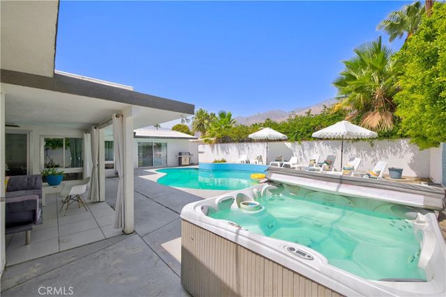 2080 E Mcmanus Drive, Palm Springs, CA 92262