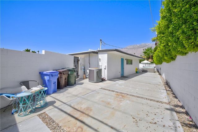 2080 E Mcmanus Drive, Palm Springs, CA 92262