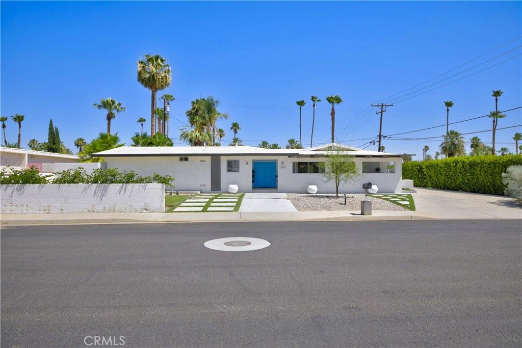 2080 E Mcmanus Drive, Palm Springs, CA 92262