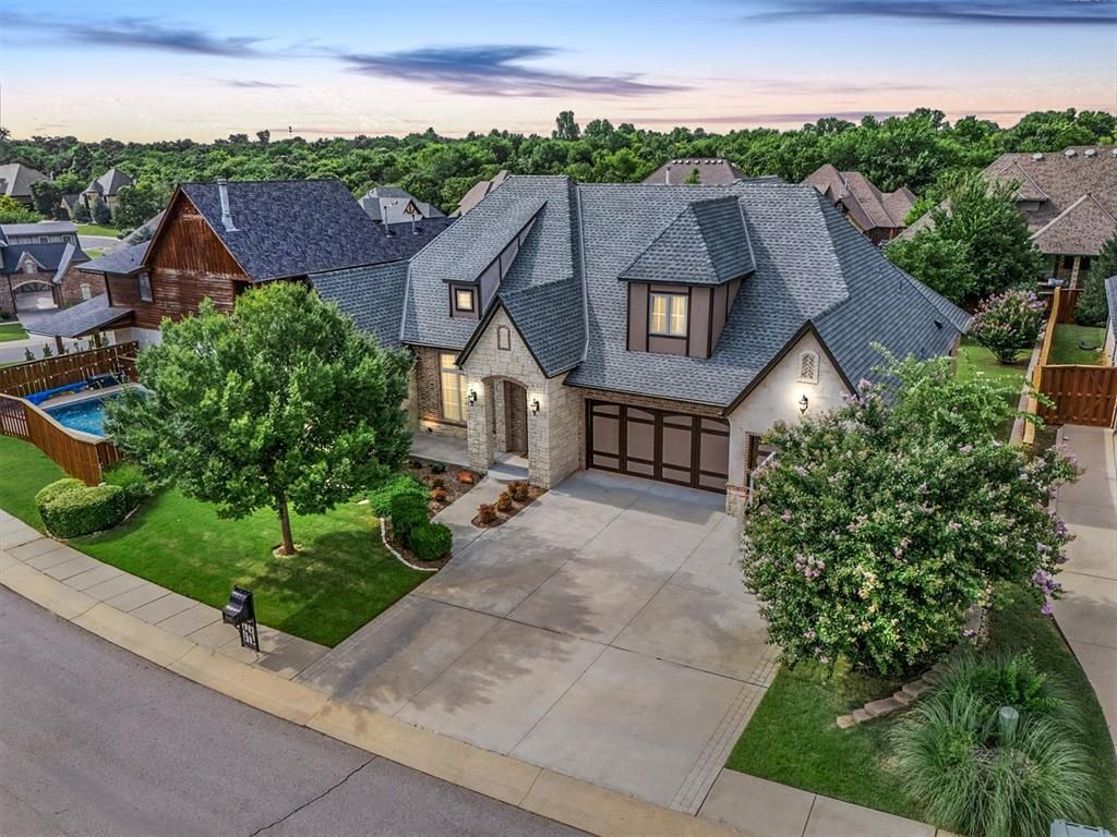 2725 Open Range Road, Edmond, OK 73034
