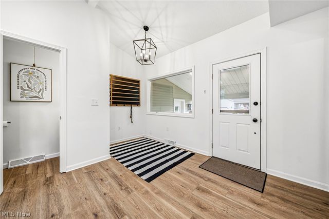305 Hayes Avenue, Cuyahoga Falls, OH 44221
