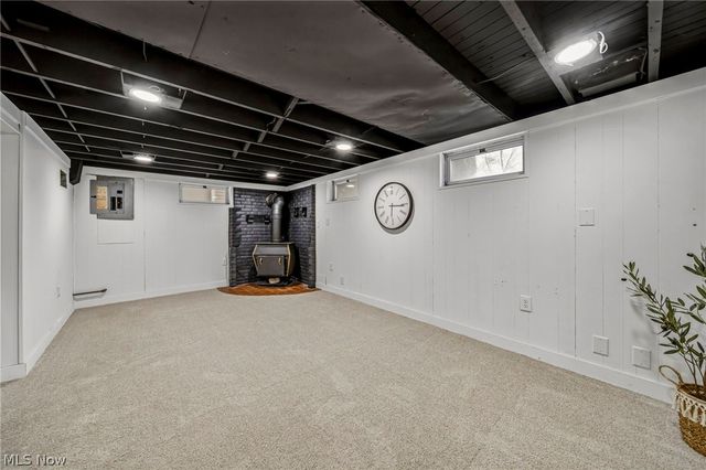 305 Hayes Avenue, Cuyahoga Falls, OH 44221