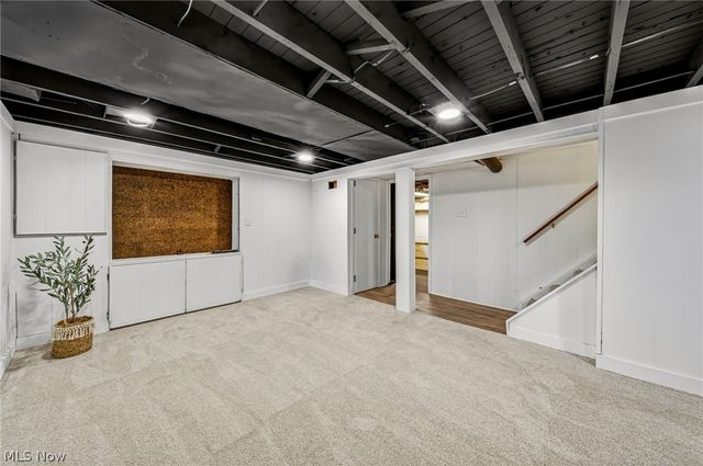 305 Hayes Avenue, Cuyahoga Falls, OH 44221