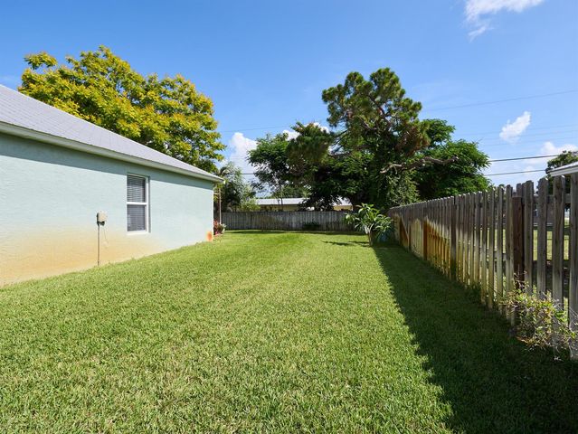 1189 NW 15th Street, Stuart, FL 34994