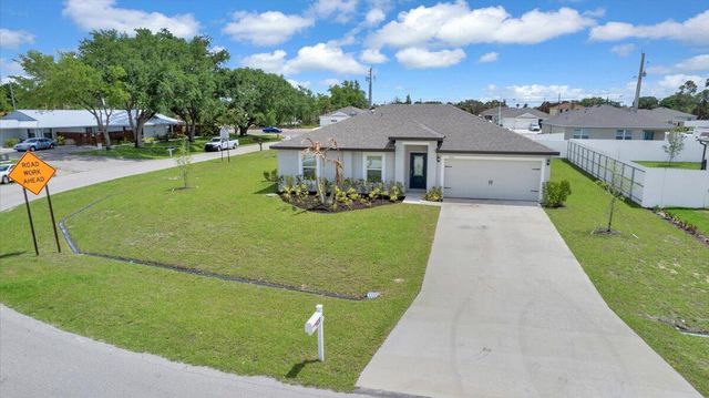 920 SW Castaneda Lane, Port St. Lucie, FL 34953