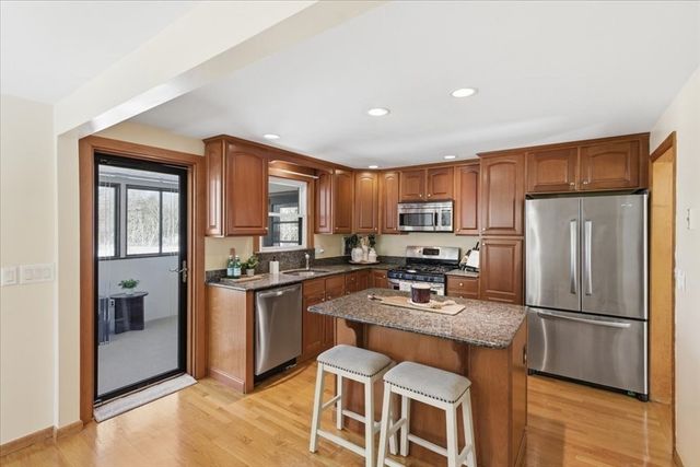 72 Rogers Dr, Stoughton, MA 02072