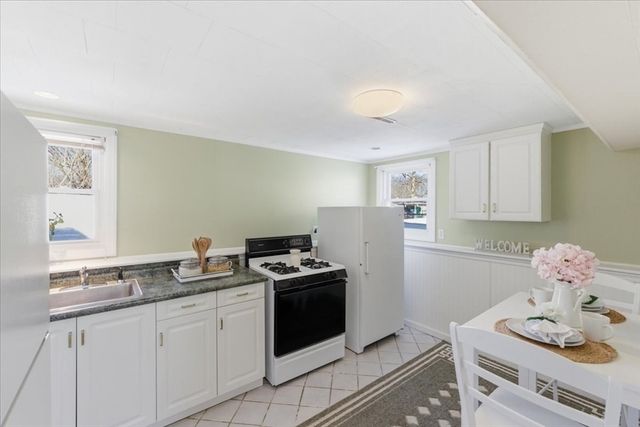 72 Rogers Dr, Stoughton, MA 02072