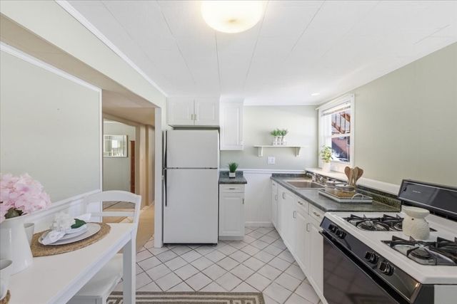 72 Rogers Dr, Stoughton, MA 02072