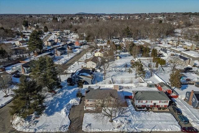 72 Rogers Dr, Stoughton, MA 02072