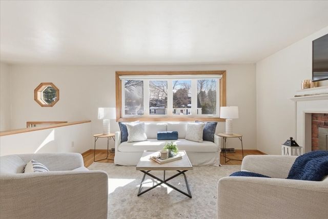 72 Rogers Dr, Stoughton, MA 02072