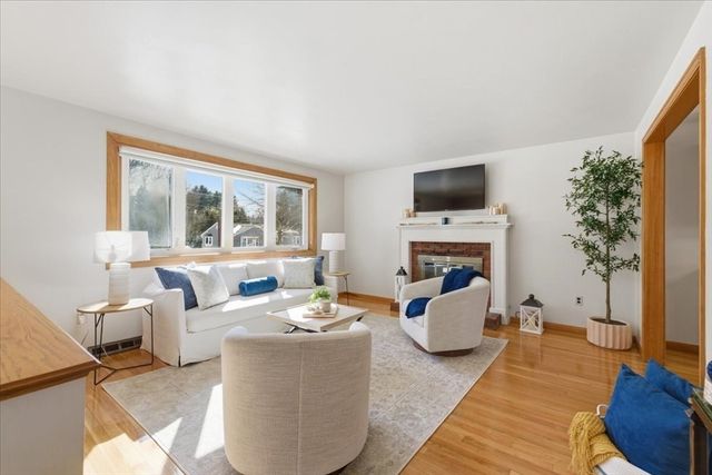 72 Rogers Dr, Stoughton, MA 02072