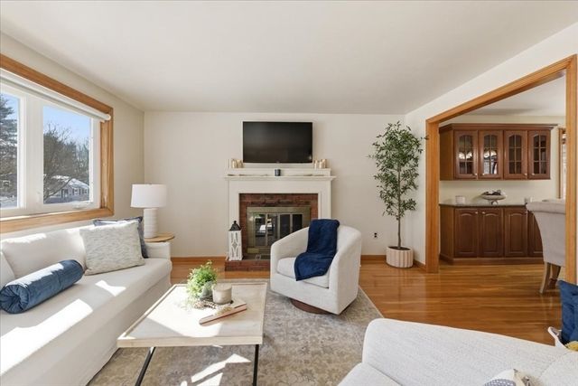 72 Rogers Dr, Stoughton, MA 02072