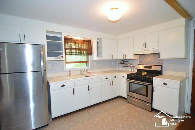 7808 Lewis Avenue, Bedford Twp, MI 48182