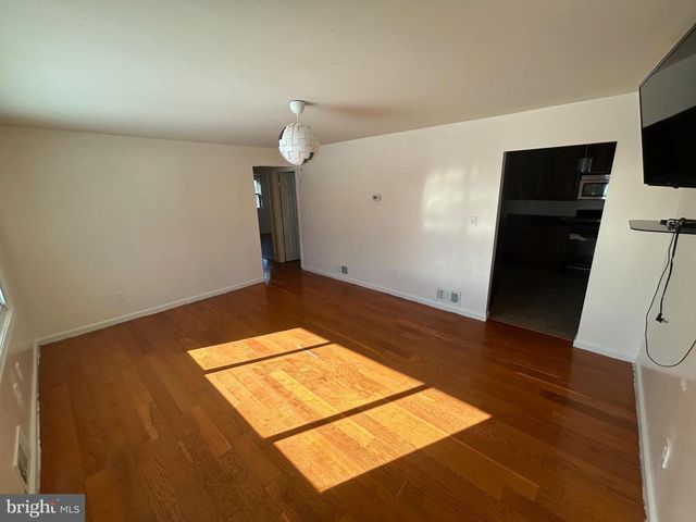 7208 POWHATAN ST, Lanham, MD 20706