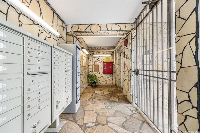 2889 Ala Ilima Street 11B, Honolulu, HI 96818