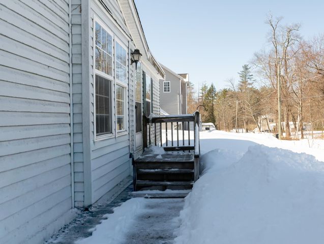 8 Miriam Road, Merrimack, NH 03054