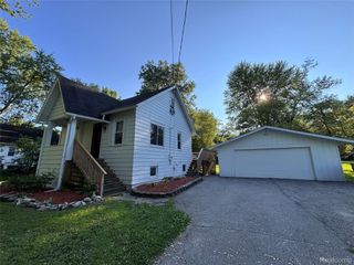 5802 Morganport Drive, Bridgeport Charter Township, MI 48601