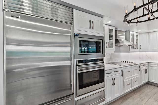 3800 GALT OCEAN Drive 105, Fort Lauderdale, FL 33308