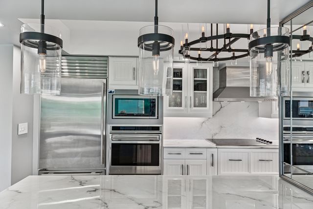 3800 GALT OCEAN Drive 105, Fort Lauderdale, FL 33308