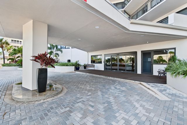 3800 GALT OCEAN Drive 105, Fort Lauderdale, FL 33308
