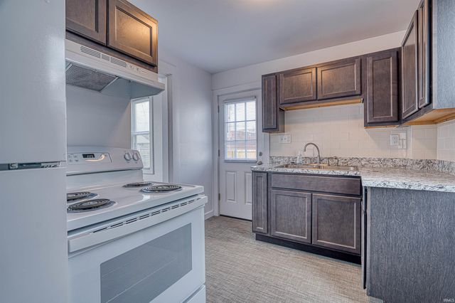 1501 Stringtown Road, Evansville, IN 47711