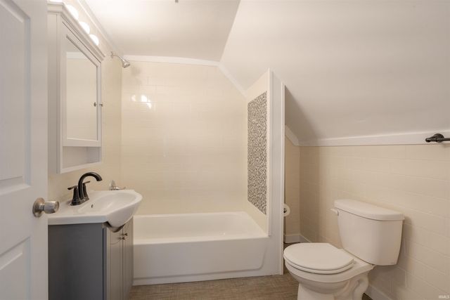 1501 Stringtown Road, Evansville, IN 47711