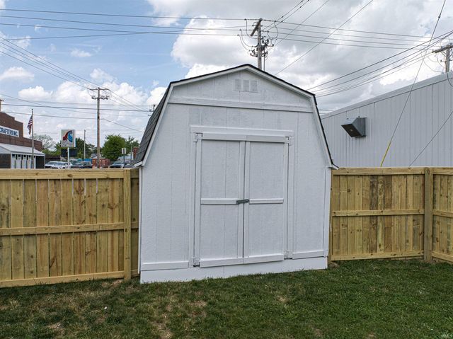 1501 Stringtown Road, Evansville, IN 47711