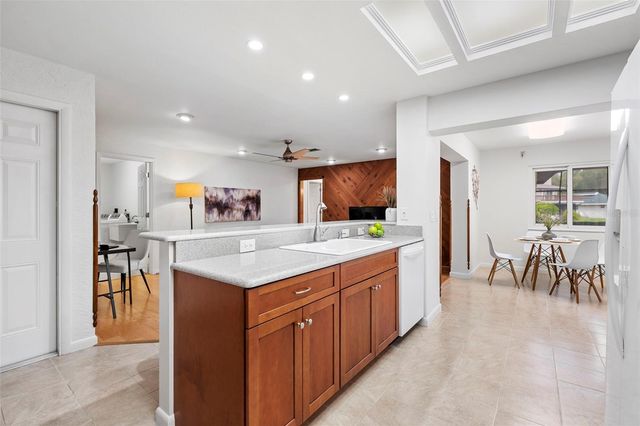 511 RIVIERA BAY DRIVE NE, St Petersburg, FL 33702