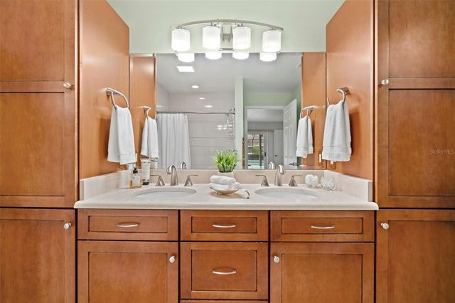 511 RIVIERA BAY DRIVE NE, St Petersburg, FL 33702