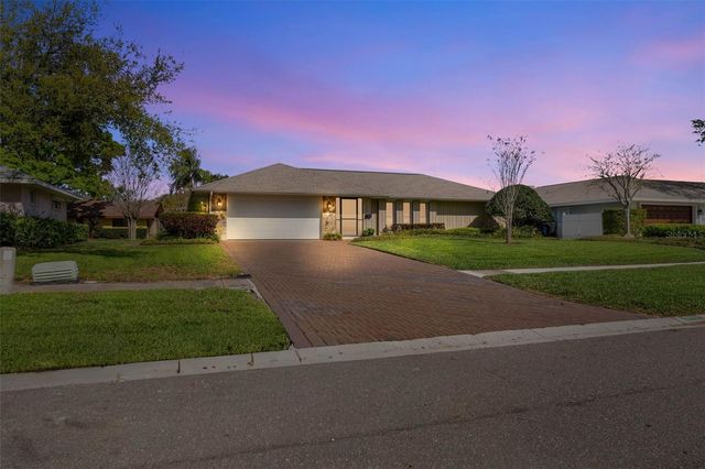 511 RIVIERA BAY DRIVE NE, St Petersburg, FL 33702