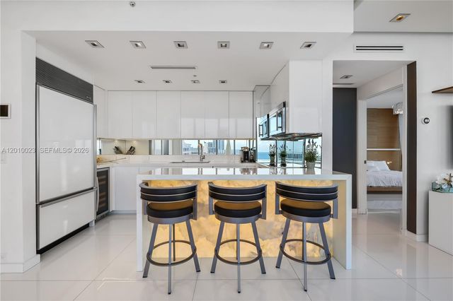 6899 Collins Ave 2208, Miami Beach, FL 33141