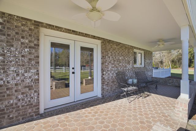 1468 Azalea Dr., Galivants Ferry, SC 29544