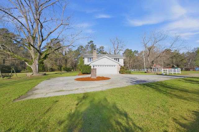 1468 Azalea Dr., Galivants Ferry, SC 29544