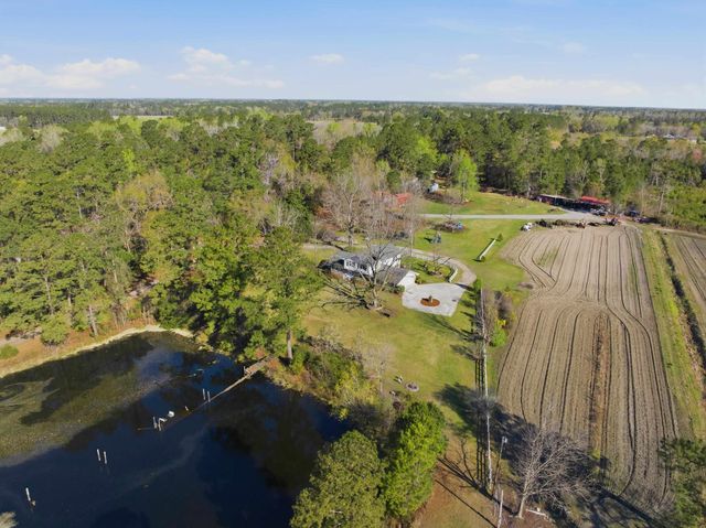 1468 Azalea Dr., Galivants Ferry, SC 29544