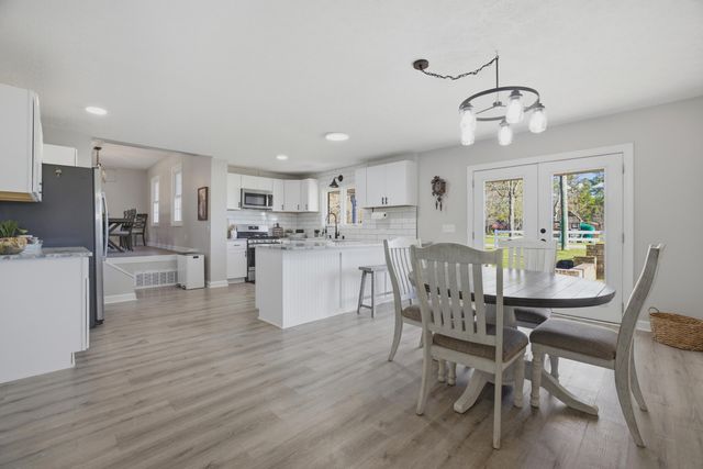 1468 Azalea Dr., Galivants Ferry, SC 29544