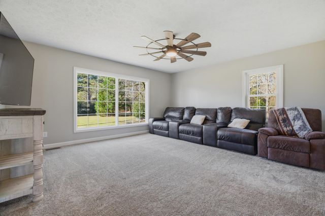 1468 Azalea Dr., Galivants Ferry, SC 29544