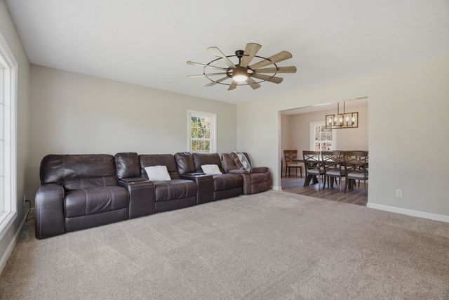 1468 Azalea Dr., Galivants Ferry, SC 29544