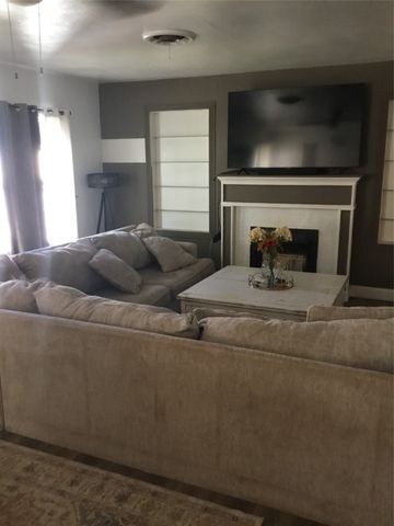 608 W Payne, Olney, TX 76374