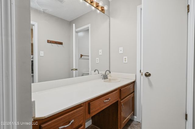13585 Holly Springs Road, Byhalia, MS 38611