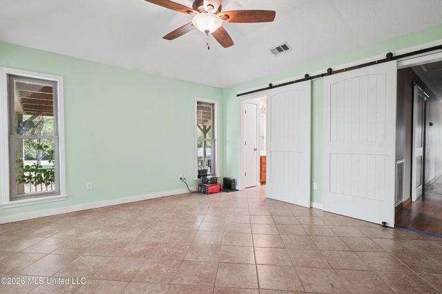 13585 Holly Springs Road, Byhalia, MS 38611