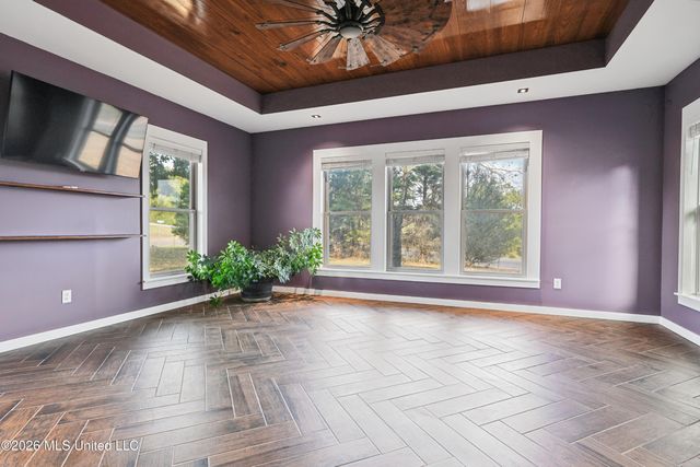 13585 Holly Springs Road, Byhalia, MS 38611