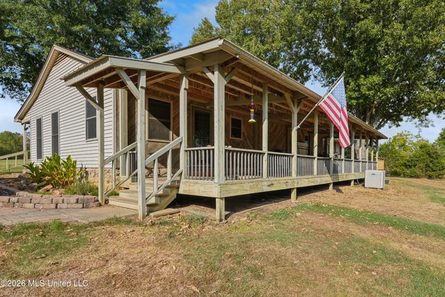 13585 Holly Springs Road, Byhalia, MS 38611