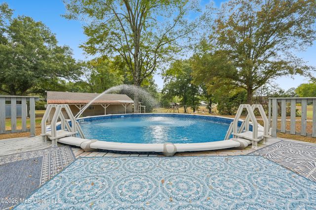 13585 Holly Springs Road, Byhalia, MS 38611