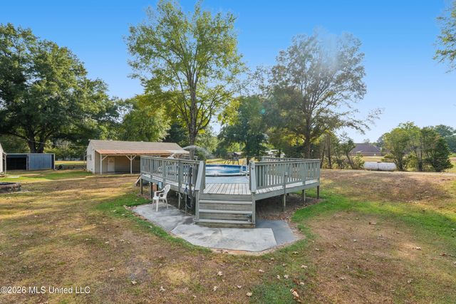 13585 Holly Springs Road, Byhalia, MS 38611