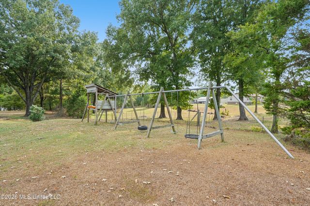 13585 Holly Springs Road, Byhalia, MS 38611