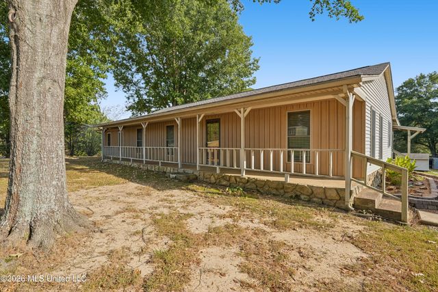 13585 Holly Springs Road, Byhalia, MS 38611