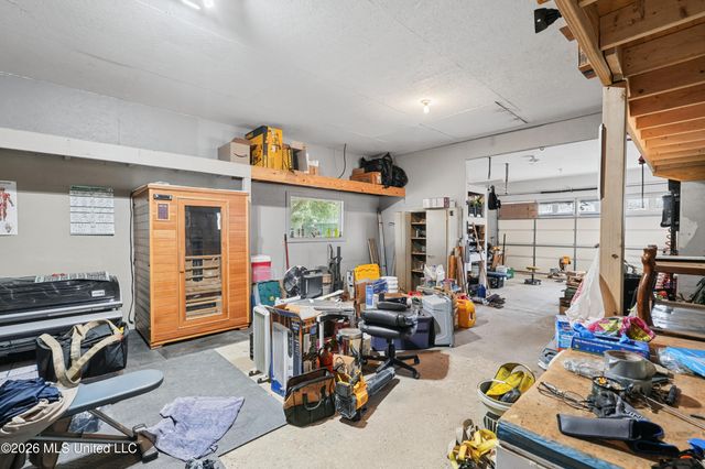 13585 Holly Springs Road, Byhalia, MS 38611