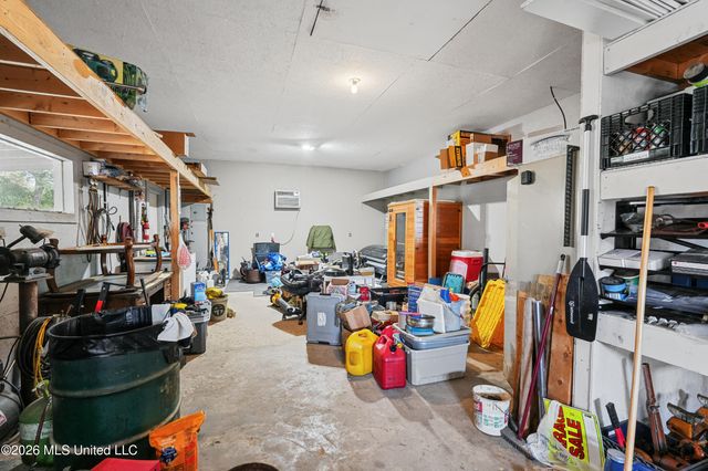 13585 Holly Springs Road, Byhalia, MS 38611