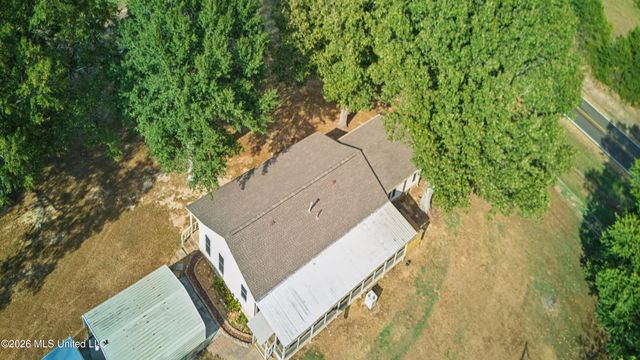 13585 Holly Springs Road, Byhalia, MS 38611
